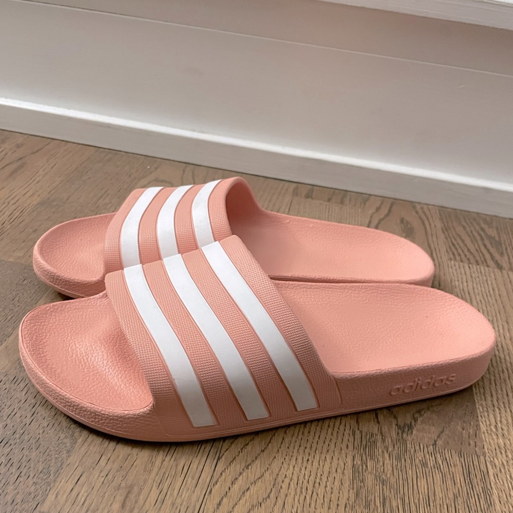 Adidas Adilette Women’s Aqua Slides, Size 7.